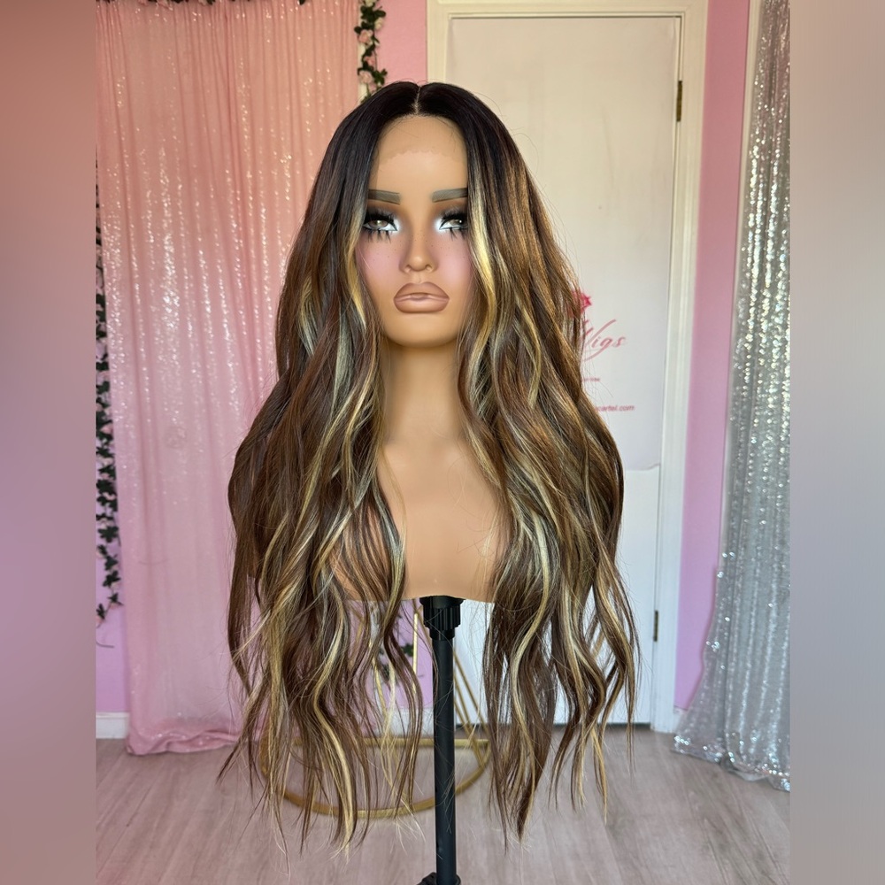 Glueless lace front synthetic blended fiber wig
